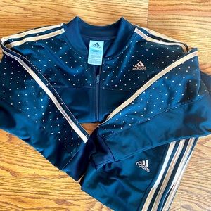 Girls Adidas Jogging Suit size 7/8